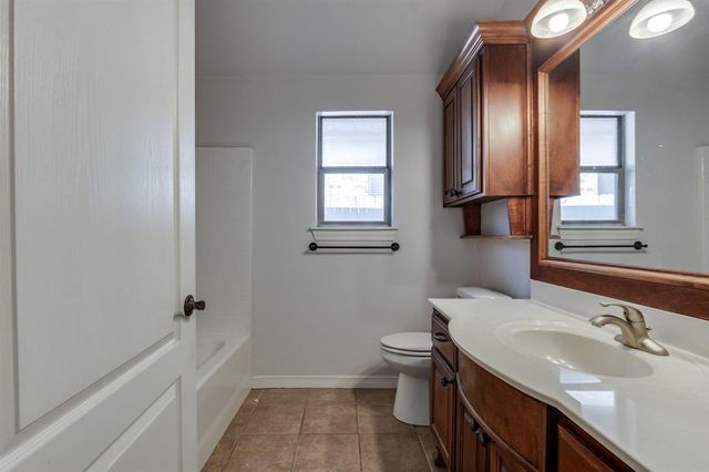 1113 Lanie Lane, Moore, OK 73160