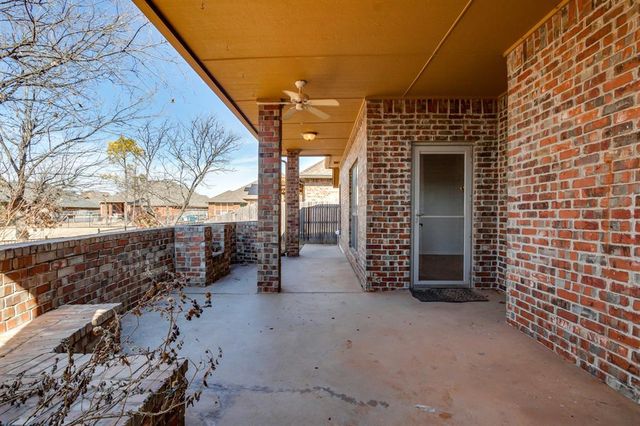 1113 Lanie Lane, Moore, OK 73160