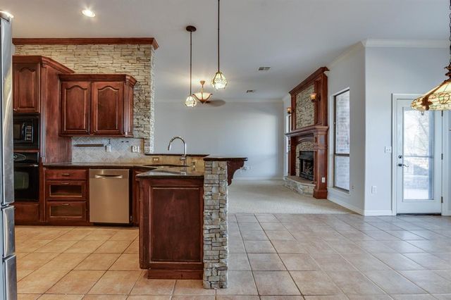 1113 Lanie Lane, Moore, OK 73160