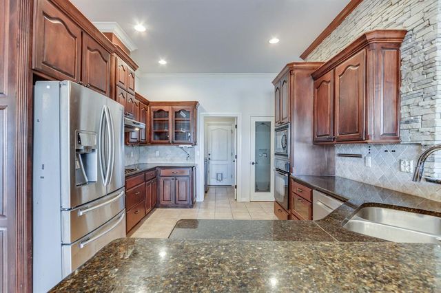 1113 Lanie Lane, Moore, OK 73160