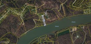 910 Skyline Drive, Harriman, TN 37748