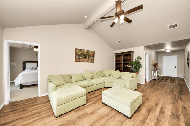 5623 Straight Way, Kingwood, TX 77339