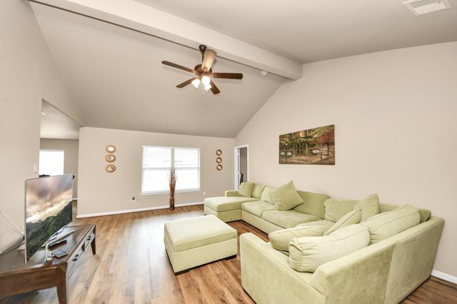 5623 Straight Way, Kingwood, TX 77339