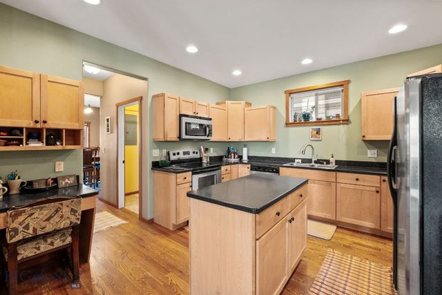 999 Jessie Way, Bozeman, MT 59715