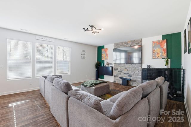 8220 Hudson Forest Drive, Charlotte, NC 28269