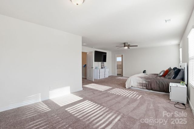 8220 Hudson Forest Drive, Charlotte, NC 28269