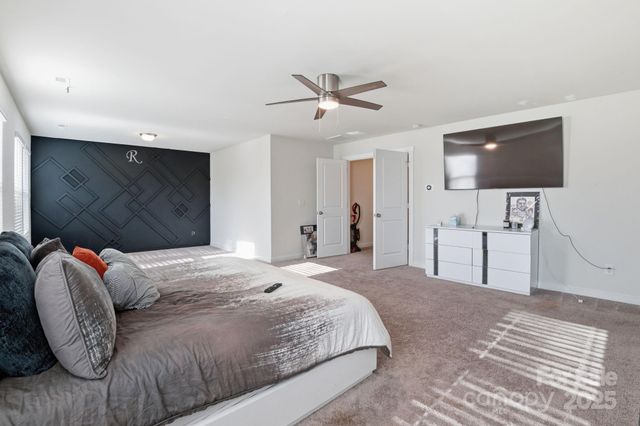 8220 Hudson Forest Drive, Charlotte, NC 28269