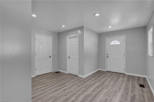 3221 Hyde CIR, Norfolk, VA 23513