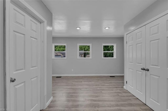 3221 Hyde CIR, Norfolk, VA 23513