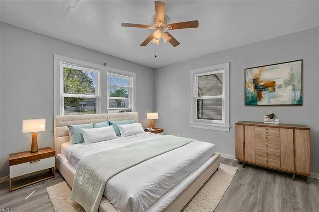 3221 Hyde CIR, Norfolk, VA 23513