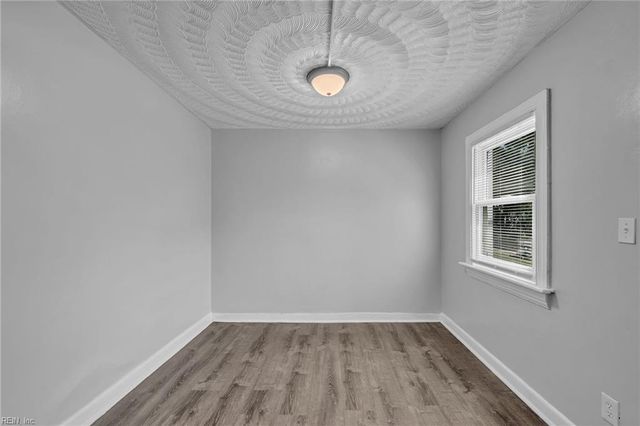 3221 Hyde CIR, Norfolk, VA 23513