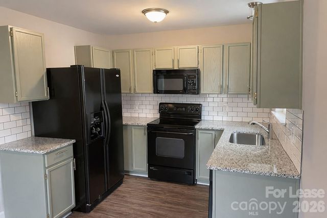 211 Kingville Drive, Charlotte, NC 28213