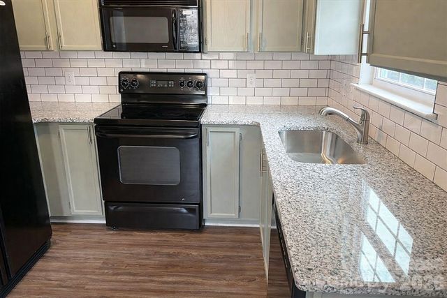 211 Kingville Drive, Charlotte, NC 28213