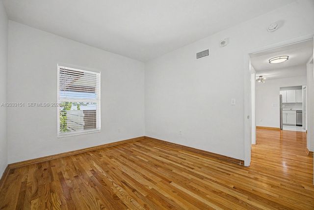 1205 Mariposa Avenue 415, Coral Gables, FL 33146