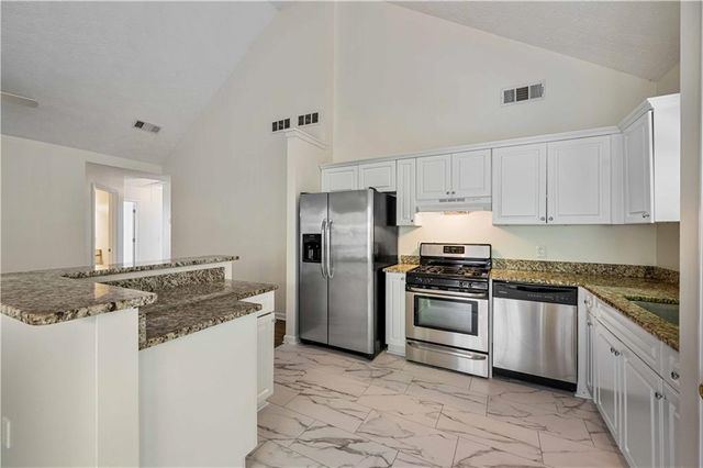 5135 Gable Ridge Way, Sugar Hill, GA 30518