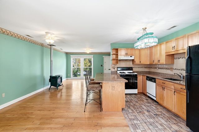 248 Hilldale Ave, Haverhill, MA 01832