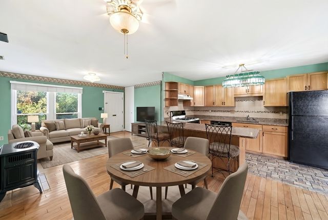 248 Hilldale Ave, Haverhill, MA 01832