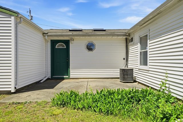 248 Hilldale Ave, Haverhill, MA 01832