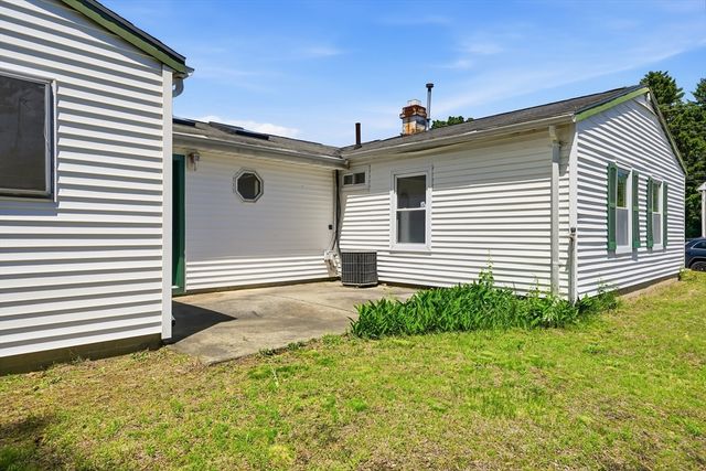 248 Hilldale Ave, Haverhill, MA 01832
