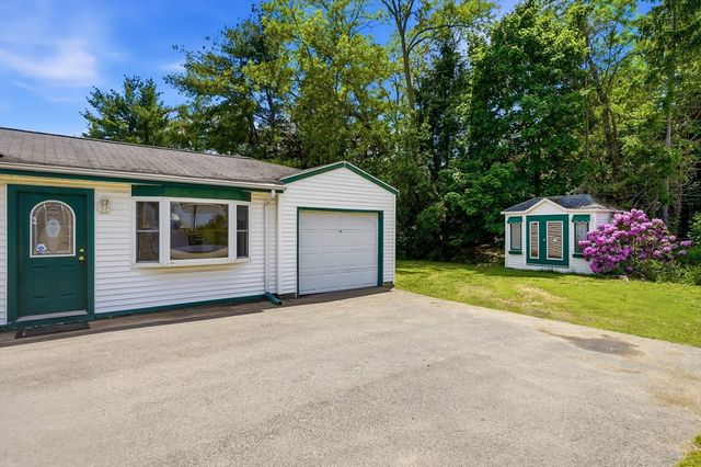 248 Hilldale Ave, Haverhill, MA 01832
