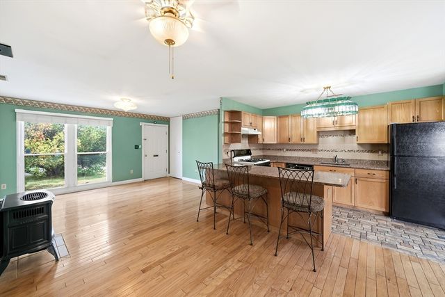 248 Hilldale Ave, Haverhill, MA 01832