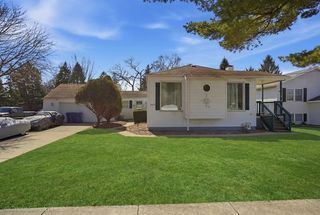 2357 Caton Farm Road, Crest Hill, IL 60403