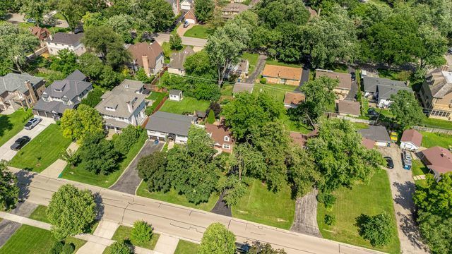 725 N County Line Road, Hinsdale, IL 60521