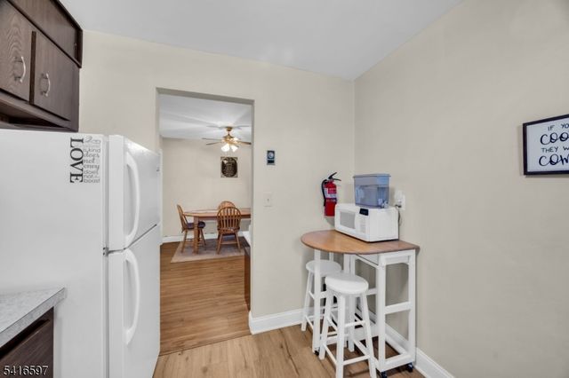 100 Luttgen Pl, Linden City, NJ 07036