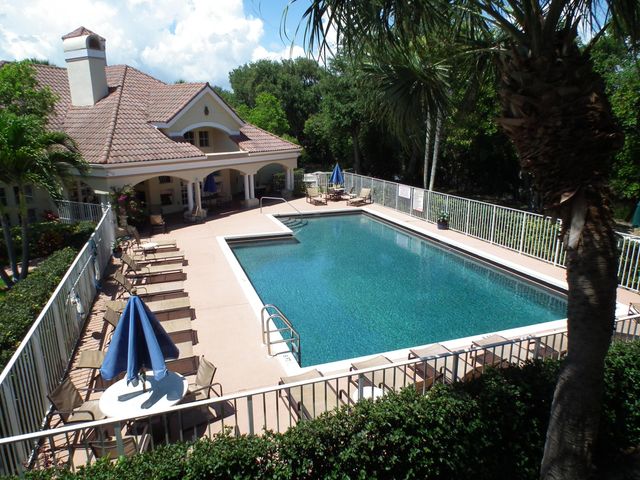 815 W Boynton Beach Boulevard 13-204, Boynton Beach, FL 33426