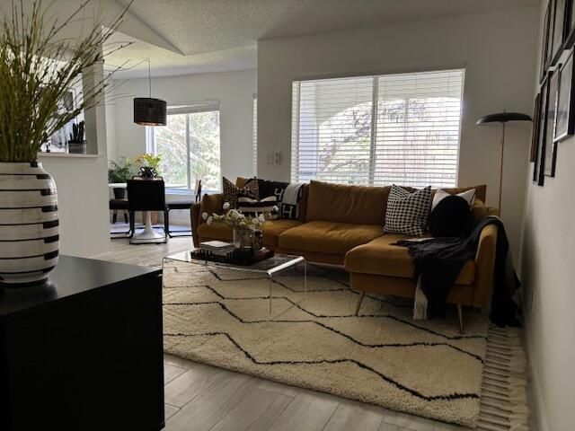 815 W Boynton Beach Boulevard 13-204, Boynton Beach, FL 33426