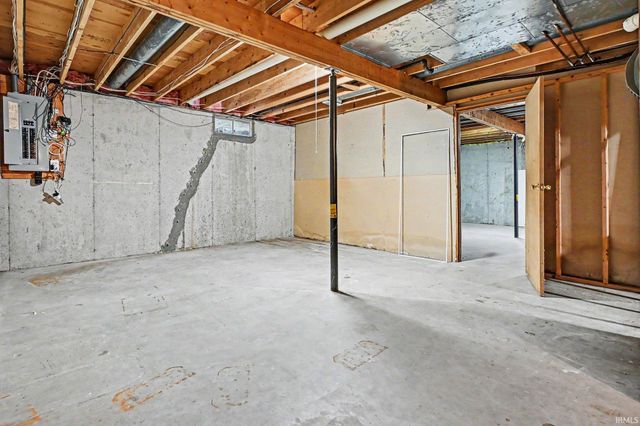 50550 Deer Ridge Court, Granger, IN 46530