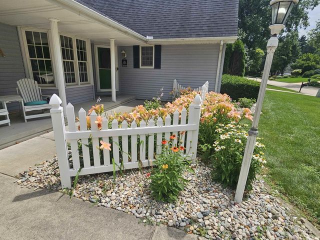 50550 Deer Ridge Court, Granger, IN 46530