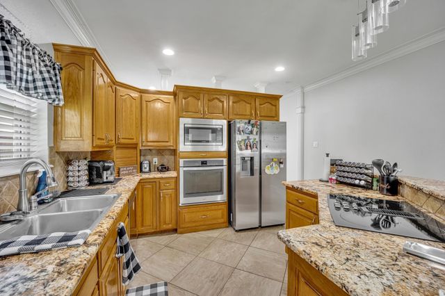 3401 Gladstone Way, Longview, TX 75604