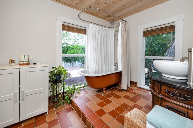 6829 S FITZGERALD STREET, Tampa, FL 33616