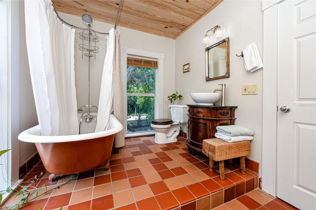 6829 S FITZGERALD STREET, Tampa, FL 33616