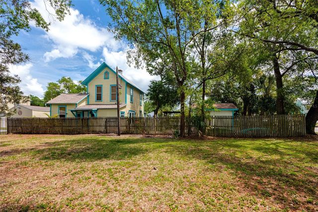 6829 S FITZGERALD STREET, Tampa, FL 33616