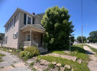 620 16th Avenue, East Moline, IL 61244