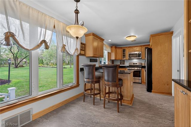 2426 Lander Road, Pepper Pike, OH 44124