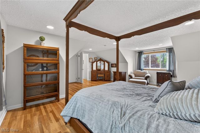 2426 Lander Road, Pepper Pike, OH 44124