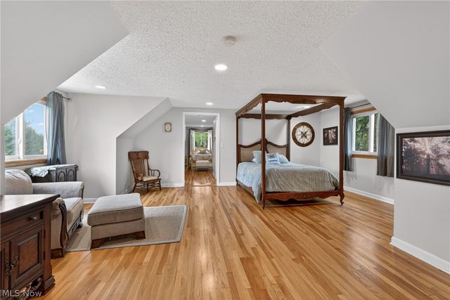 2426 Lander Road, Pepper Pike, OH 44124