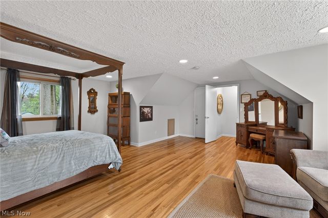 2426 Lander Road, Pepper Pike, OH 44124