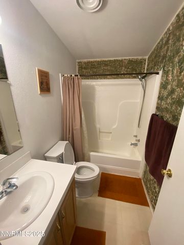 1280 Crest Drive, Silver Springs, NV 89429