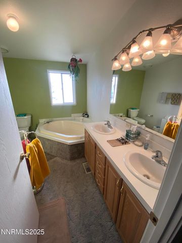 1280 Crest Drive, Silver Springs, NV 89429