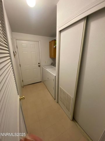 1280 Crest Drive, Silver Springs, NV 89429