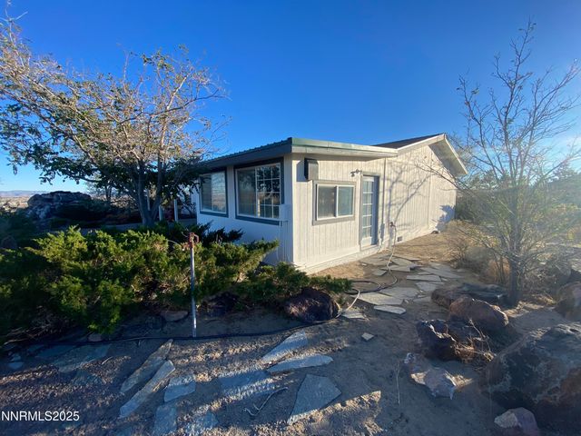 1280 Crest Drive, Silver Springs, NV 89429