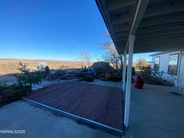 1280 Crest Drive, Silver Springs, NV 89429