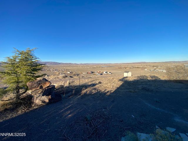 1280 Crest Drive, Silver Springs, NV 89429