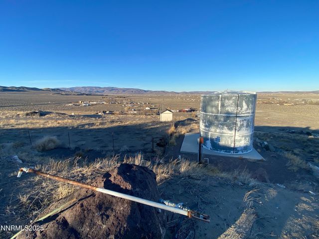 1280 Crest Drive, Silver Springs, NV 89429