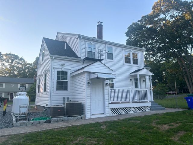 96 Walnut Ln B, Attleboro, MA 02703