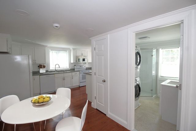 96 Walnut Ln B, Attleboro, MA 02703